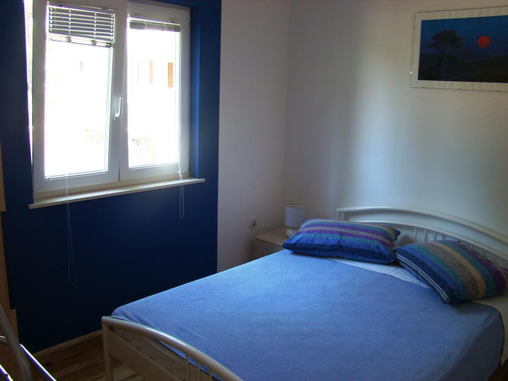 Apartments Pinus Pirovac Habitación foto