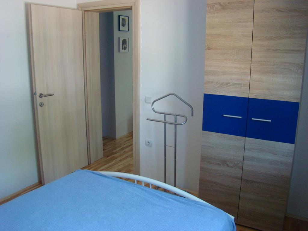 Apartments Pinus Pirovac Habitación foto
