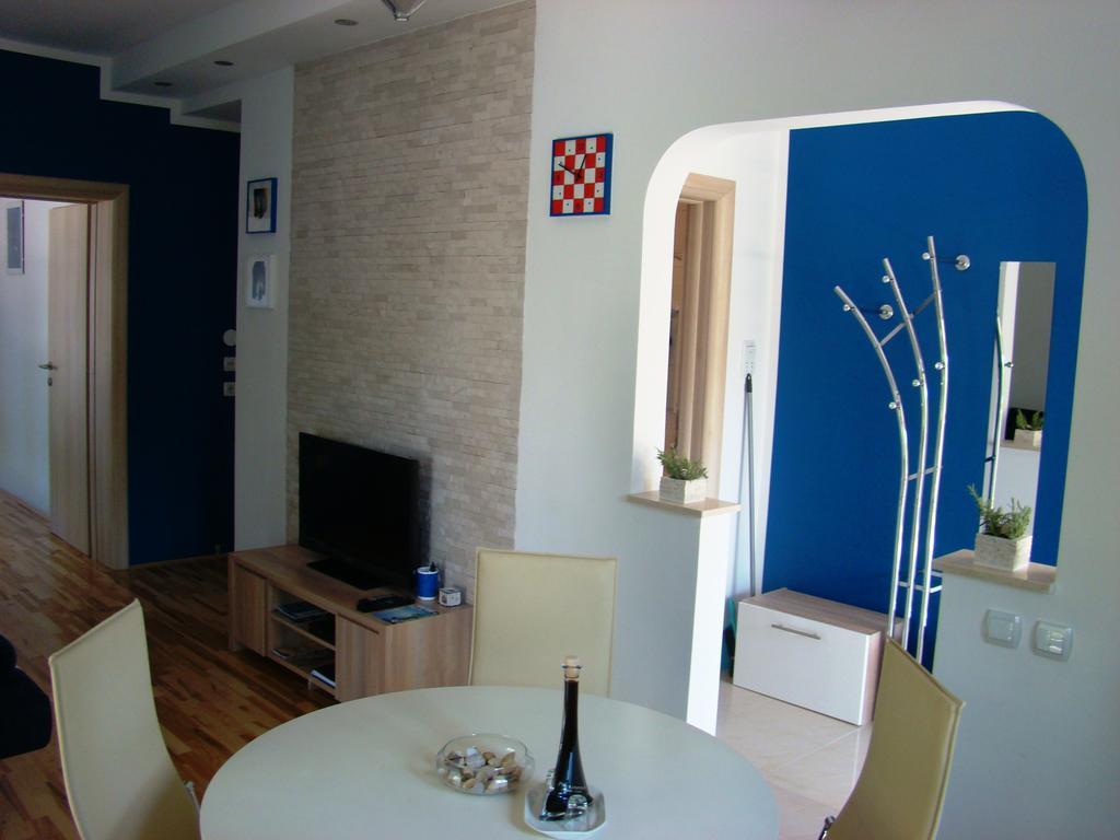 Apartments Pinus Pirovac Habitación foto