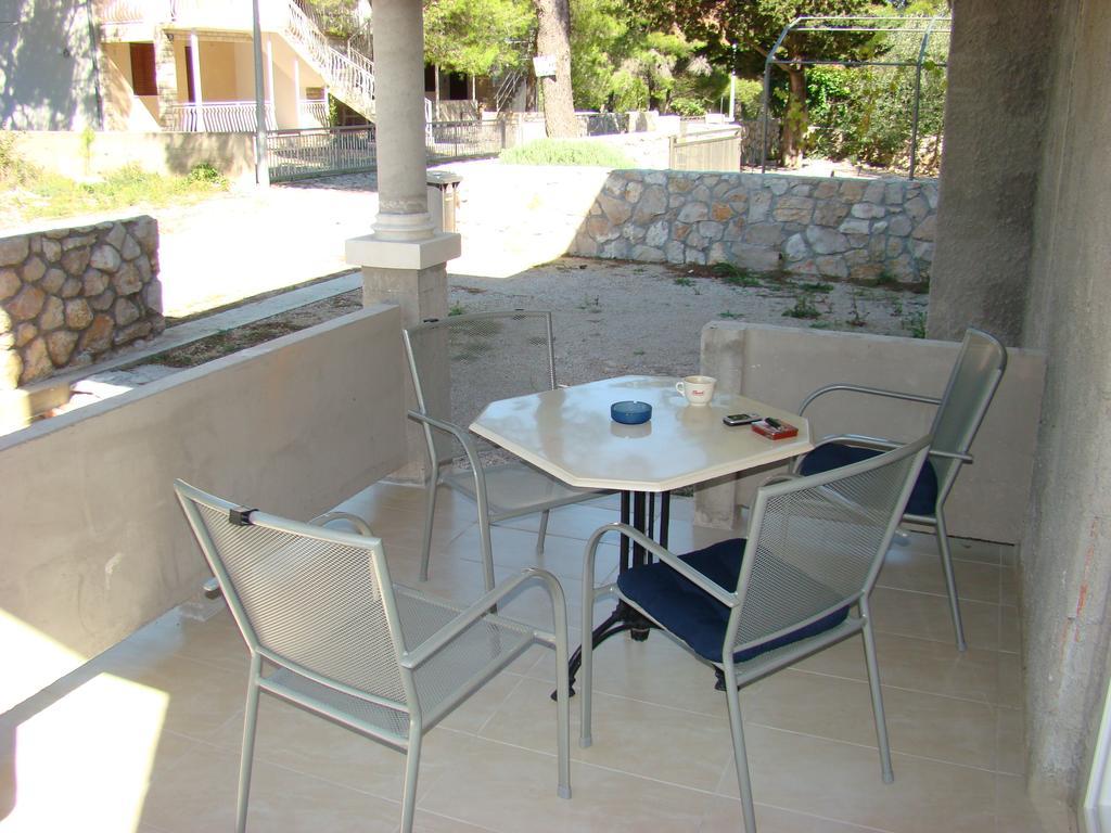 Apartments Pinus Pirovac Habitación foto
